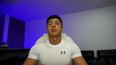 Snapshot of devin_hunter chatting on 12/27/24, 12:07 Devin Hunter online show from 12/27/24, 12:07