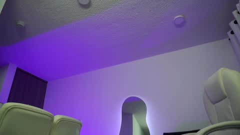 Snapshot of devin_hunter chatting on 01/25/25, 02:58 Devin Hunter online show from 01/25/25, 02:58