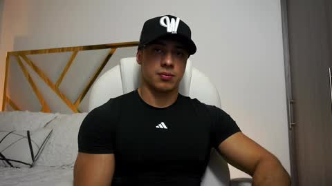 Snapshot of devin_hunter chatting on 02/04/25, 03:33 Devin Hunter online show from 02/04/25, 03:33