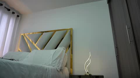 Snapshot of devin_hunter chatting on 02/05/25, 09:50 Devin Hunter online show from 02/05/25, 09:50