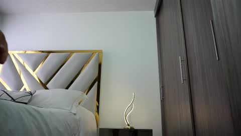 Snapshot of devin_hunter chatting on 02/14/25, 07:54 Devin Hunter online show from 02/14/25, 07:54