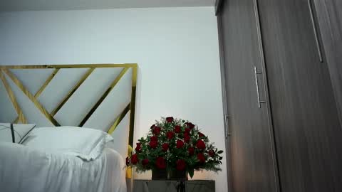 Snapshot of devin_hunter chatting on 02/16/25, 10:43 Devin Hunter online show from 02/16/25, 10:43