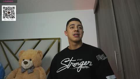 Snapshot of devin_hunter chatting on 11/15/25, 12:52 Devin Hunter online show from 11/15/25, 12:52