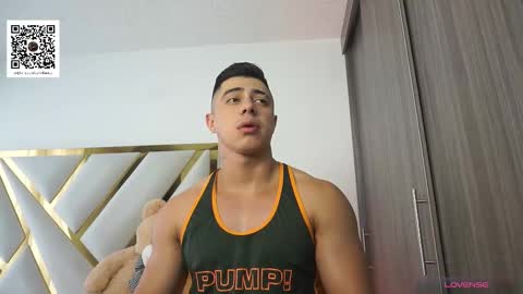 Snapshot of devin_hunter chatting on 11/23/25, 04:18 Devin Hunter online show from 11/23/25, 04:18