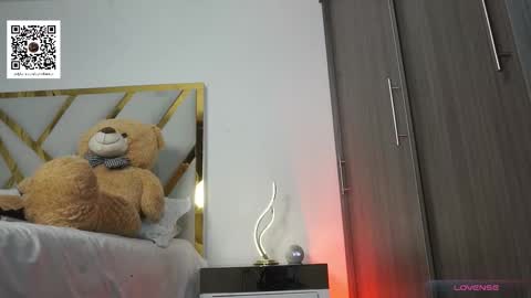 Snapshot of devin_hunter chatting on 12/03/25, 11:36 Devin Hunter online show from 12/03/25, 11:36