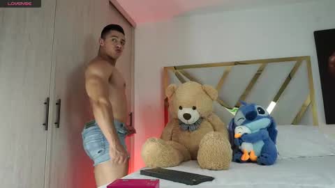 Snapshot of devin_hunter chatting on 02/08/26, 12:47 Devin Hunter online show from 02/08/26, 12:47