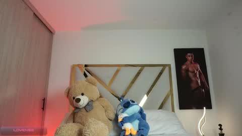 Snapshot of devin_hunter chatting on 02/15/26, 12:07 Devin Hunter online show from 02/15/26, 12:07