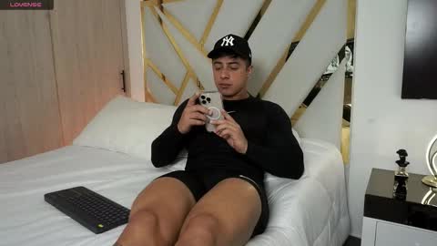 Snapshot of devin_hunter chatting on 02/21/26, 07:59 Devin Hunter online show from 02/21/26, 07:59