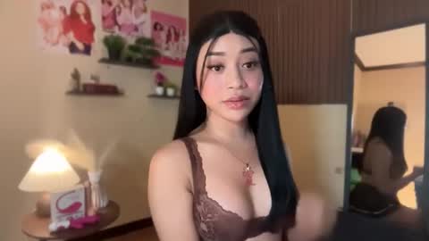 Snapshot of devine_goddessx chatting on 04/11/26, 12:09 Devine Greyson online show from 04/11/26, 12:09