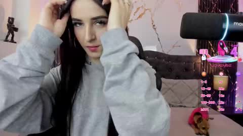 Snapshot of devlin_violet__ chatting on 11/25/25, 03:28 PaulaInsta paulacastellanos 1Pvt open online show from 11/25/25, 03:28