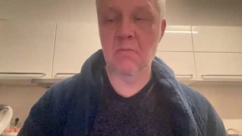 Snapshot of devon_nite chatting on 12/23/25, 12:30 Devon online show from 12/23/25, 12:30