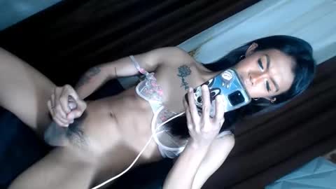 Snapshot of devoncummer chatting on 12/06/24, 07:56 rhiane online show from 12/06/24, 07:56