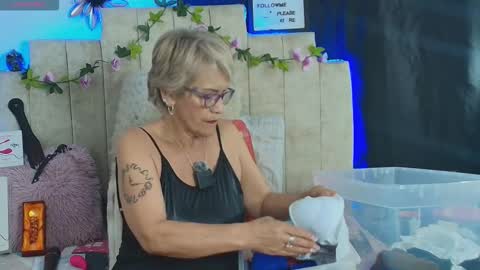 Snapshot of devora_mature65 chatting on 01/09/26, 06:21 Devora online show from 01/09/26, 06:21