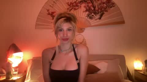 devyy333 online show from 01/28/25, 09:41