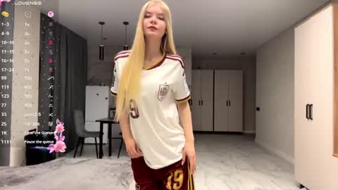 dewdropdoll online show from 07/16/26, 08:04