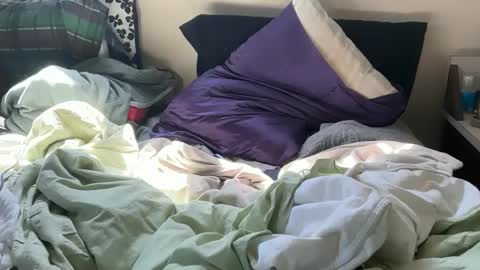 Snapshot of deweydreams chatting on 03/28/26, 05:34 deweydreams online show from 03/28/26, 05:34