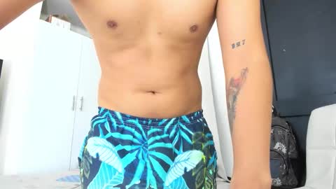 Snapshot of dewolk chatting on 03/06/26, 09:28 thumb up me please its important online show from 03/06/26, 09:28