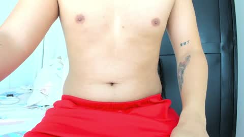 Snapshot of dewolk chatting on 03/20/26, 09:25 thumb up me please its important online show from 03/20/26, 09:25