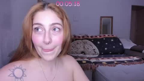 Snapshot of dexandlily chatting on 10/04/25, 01:36 Dex and Lily online show from 10/04/25, 01:36