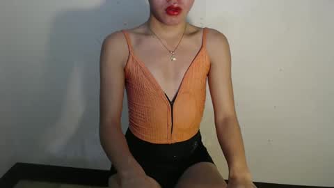 Snapshot of dexie121698 chatting on 03/06/25, 02:51 dexie121698 online show from 03/06/25, 02:51