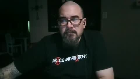 Snapshot of dexterbanana chatting on 12/06/24, 03:41 Mike Sounde online show from 12/06/24, 03:41