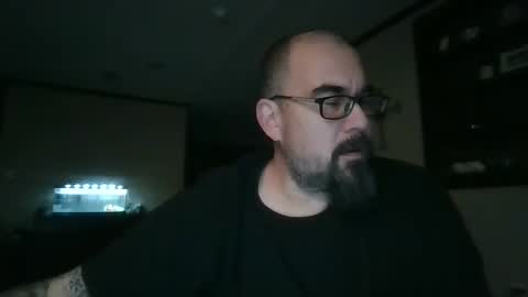 Snapshot of dexterbanana chatting on 01/08/25, 01:42 Mike Sounde online show from 01/08/25, 01:42