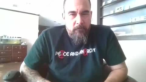 Snapshot of dexterbanana chatting on 01/21/25, 09:25 Mike Sounde online show from 01/21/25, 09:25