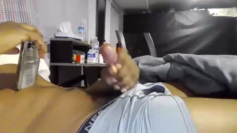 Snapshot of deyhfd chatting on 10/26/25, 08:15 deyhfd online show from 10/26/25, 08:15