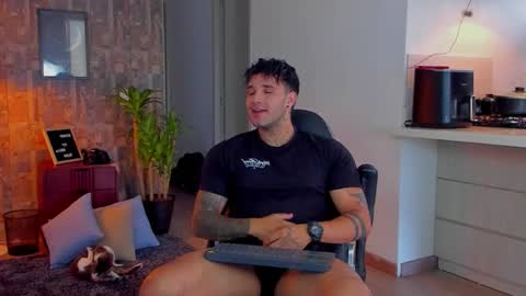 JULIAN online show from 11/17/25, 08:47