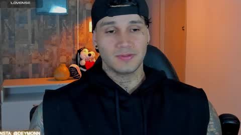 Snapshot of deymon_scott chatting on 03/21/26, 11:30 JULIAN online show from 03/21/26, 11:30