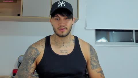 Snapshot of deymon_scott chatting on 04/10/26, 12:27 JULIAN online show from 04/10/26, 12:27