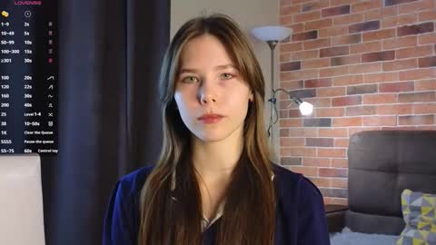 Kira online show from 09/28/25, 08:14