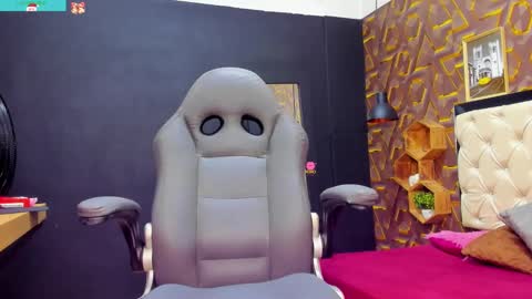 Madisson online show from 12/30/24, 08:15