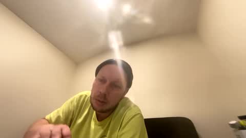 Snapshot of deznuts130 chatting on 02/16/25, 03:58 deznuts130 online show from 02/16/25, 03:58