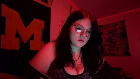 dezzydez354 online show from 02/18/26, 05:03