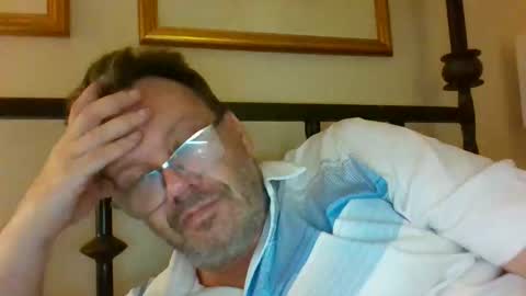 Snapshot of dfwgonewrong chatting on 04/10/26, 06:07 dfwgonewrong online show from 04/10/26, 06:07