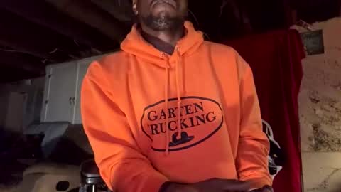 Snapshot of dhbbc454336 chatting on 12/15/24, 11:12 Marcus D-von Steel as the raunchy ass sniffer thrill me with your online show from 12/15/24, 11:12