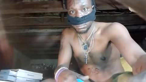 Snapshot of dhbbc454336 chatting on 04/25/26, 08:39 Marcus D-von Steel as the raunchy ass sniffer thrill me with your online show from 04/25/26, 08:39