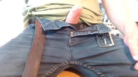 Snapshot of dhrobbert chatting on 04/09/26, 11:48 Robbert online show from 04/09/26, 11:48