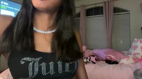 Snapshot of di0rd0lly chatting on 04/25/26, 03:09 Dolly online show from 04/25/26, 03:09