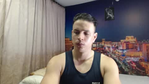 Snapshot of di_alessandro chatting on 12/16/25, 04:06 di_alessandro online show from 12/16/25, 04:06