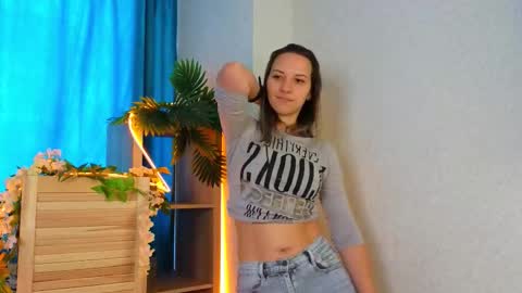 Snapshot of di_long chatting on 10/18/25, 11:33 Diane online show from 10/18/25, 11:33