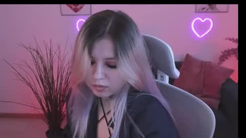 Dia online show from 02/12/25, 01:59