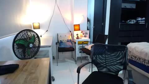 Snapshot of diabla_sexyboobs chatting on 03/30/26, 09:27 D I A B L A online show from 03/30/26, 09:27