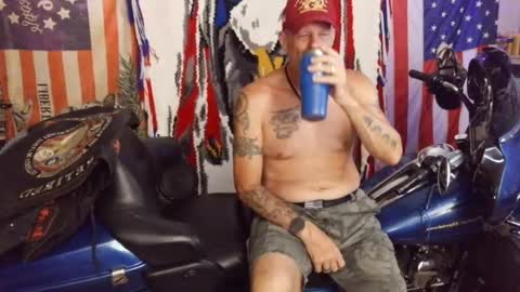 Snapshot of diabolic_yeti76 chatting on 06/14/26, 04:53 Yeti online show from 06/14/26, 04:53