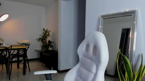 Diego online show from 12/28/24, 02:54