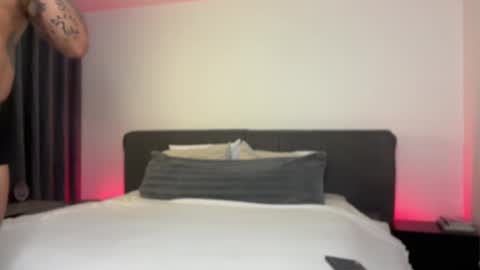 Diego online show from 09/11/25, 01:17