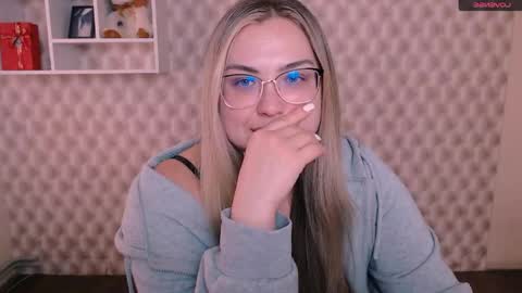 Snapshot of diamantkriss_ chatting on 04/16/26, 09:43 Kriss online show from 04/16/26, 09:43