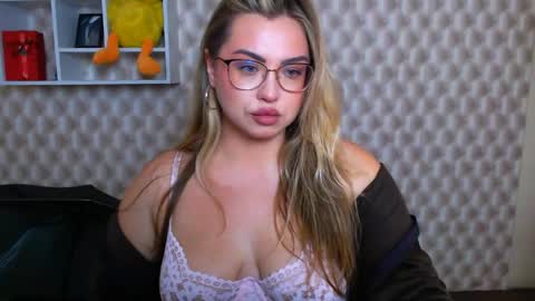 Snapshot of diamantkriss_ chatting on 05/10/26, 07:57 Kriss online show from 05/10/26, 07:57