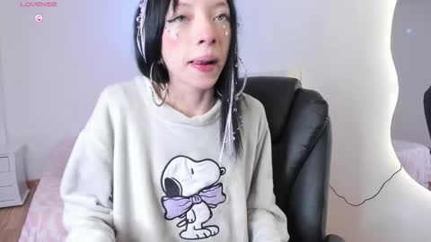 Snapshot of diamond__cherry chatting on 02/24/26, 02:04 Diamond online show from 02/24/26, 02:04